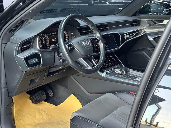 Фото 9 - Audi A6L