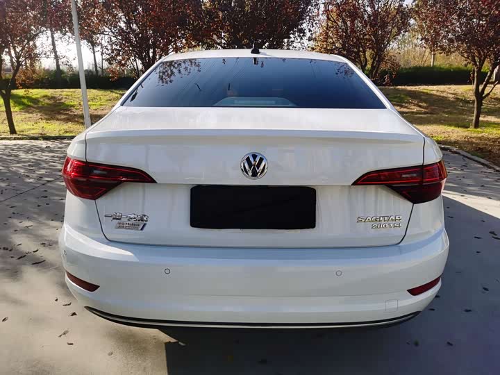 Фото 5 - Volkswagen Sagitar L