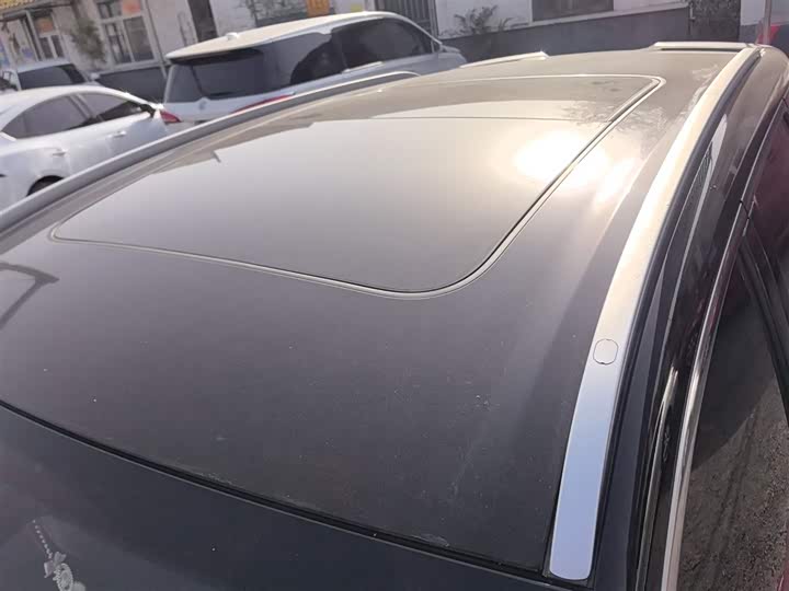 Фото 27 - Geely Coolray