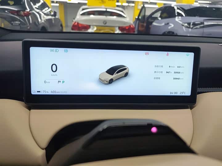 Фото 12 - Nio ET5T