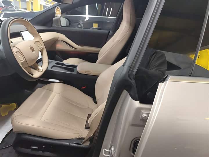 Фото 15 - Nio ET5T