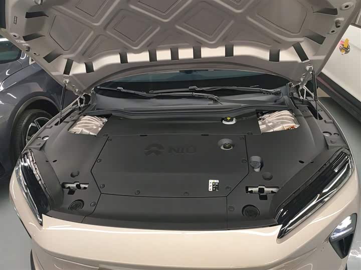 Фото 20 - Nio ET5T