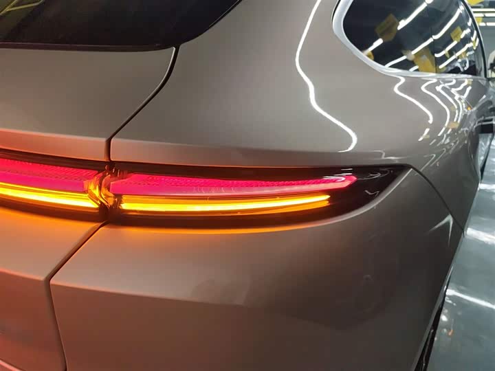 Фото 8 - Nio ET5T