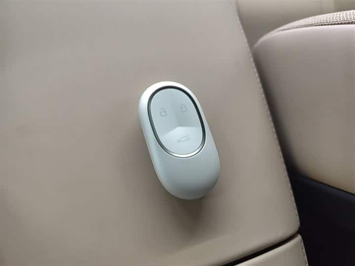 Фото 9 - Nio ET5T