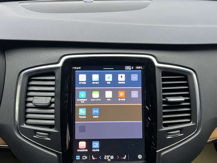 Фото 16 - Volvo XC90