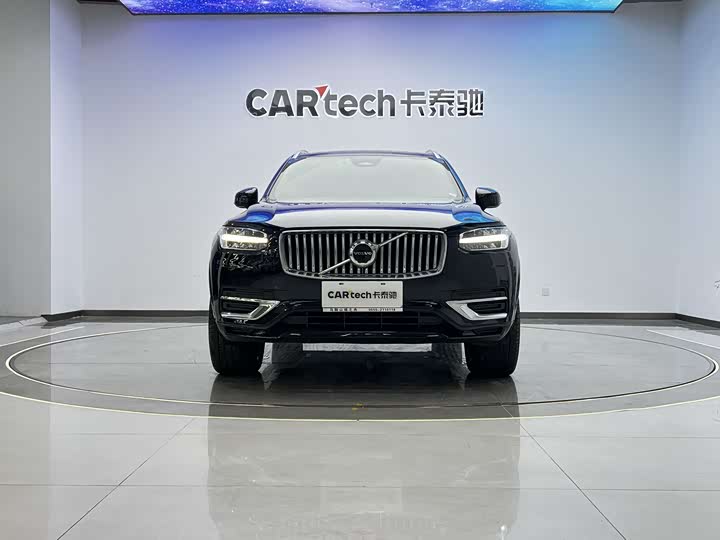 Фото 2 - Volvo XC90