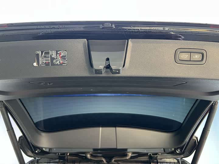 Фото 24 - Volvo XC90