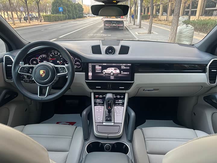 Фото 10 - Porsche Cayenne