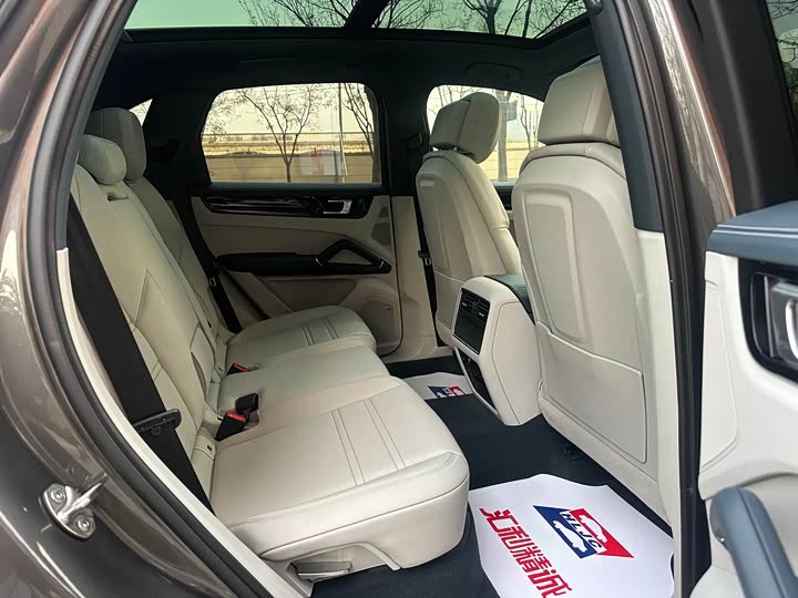 Фото 21 - Porsche Cayenne