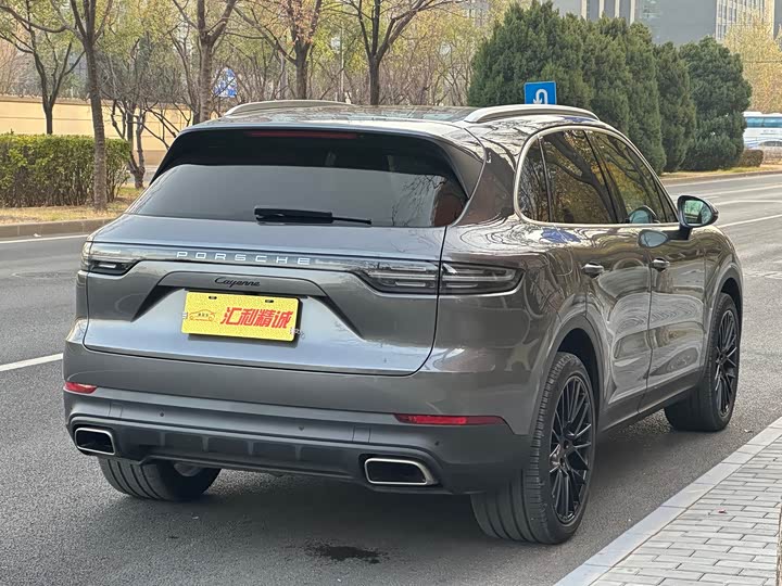 Фото 5 - Porsche Cayenne