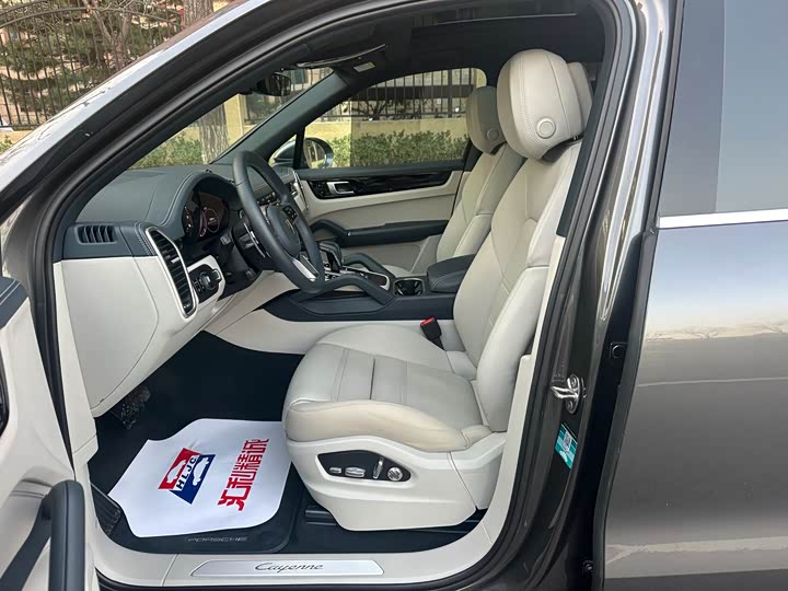 Фото 8 - Porsche Cayenne