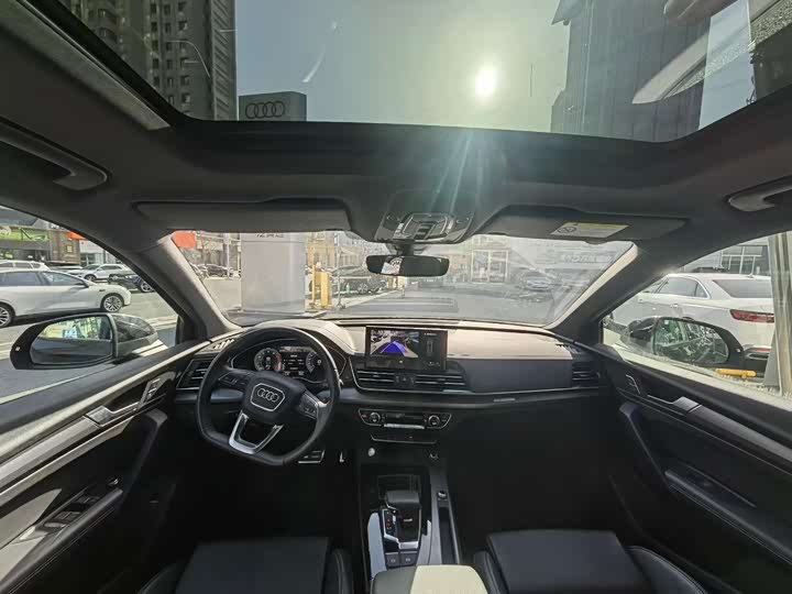 Фото 5 - Audi Q5L