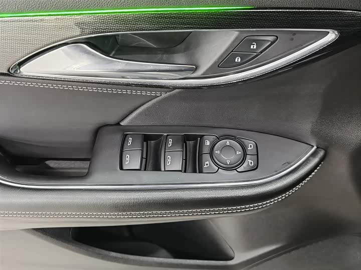 Фото 9 - Buick Envision Plus