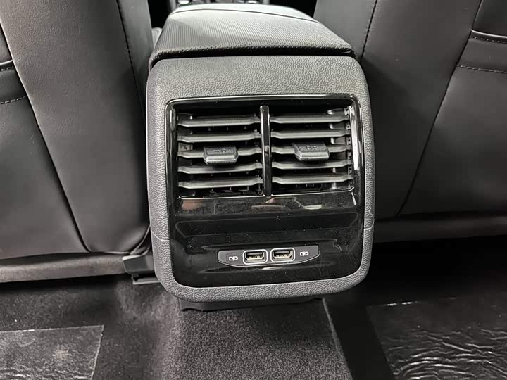 Фото 15 - Volkswagen Sagitar L