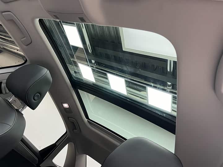 Фото 9 - Volkswagen Sagitar L