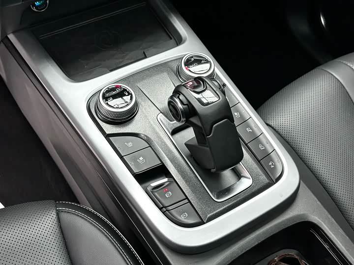 Фото 8 - Tank 300