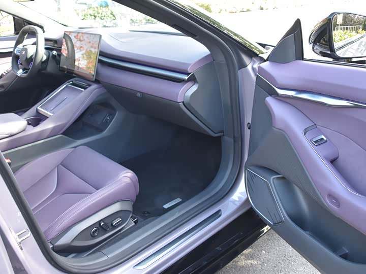 Фото 14 - XPeng P7