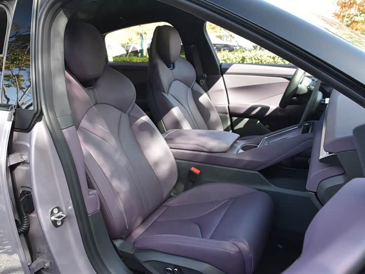 Фото 15 - XPeng P7