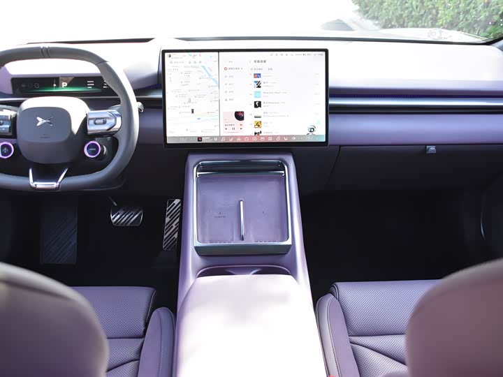 Фото 17 - XPeng P7