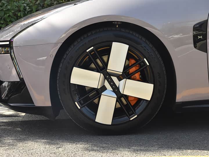 Фото 7 - XPeng P7