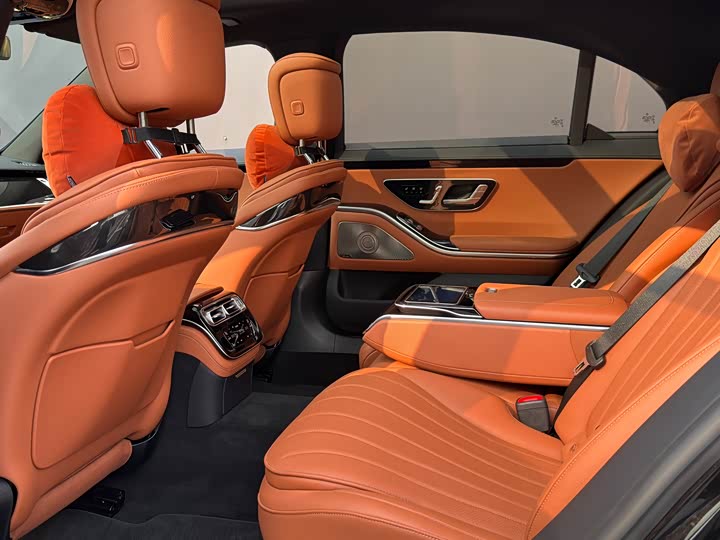 Фото 11 - Mercedes-Benz S-Class