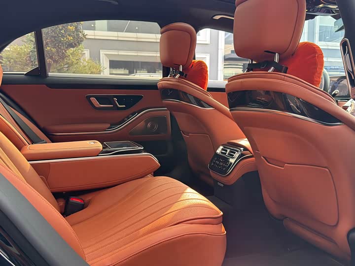 Фото 8 - Mercedes-Benz S-Class