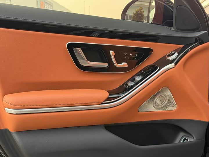 Фото 9 - Mercedes-Benz S-Class