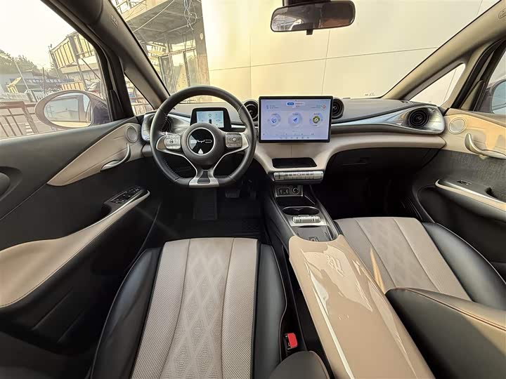 Фото 11 - BYD Dolphin