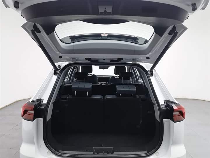 Фото 16 - Chery Tiggo 8 Pro