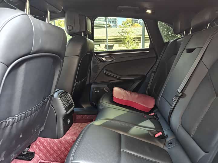 Фото 10 - Porsche Macan