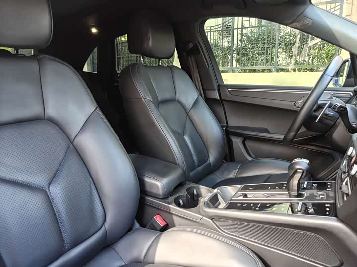 Фото 15 - Porsche Macan