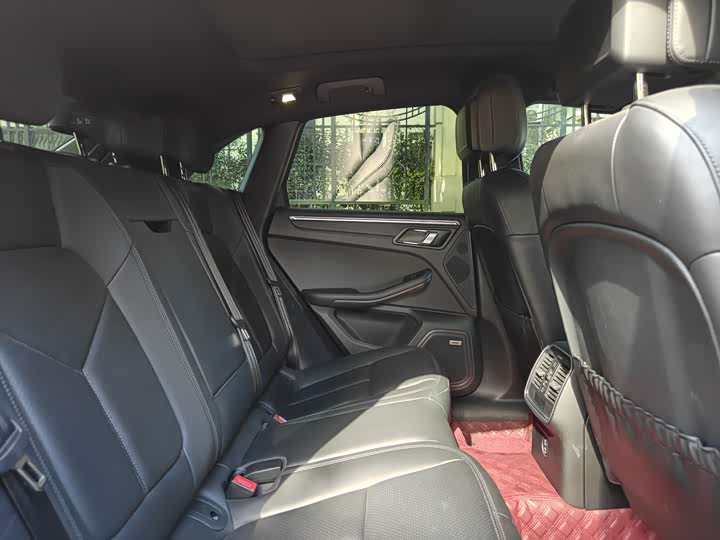 Фото 16 - Porsche Macan