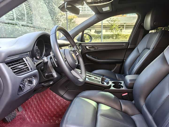 Фото 9 - Porsche Macan