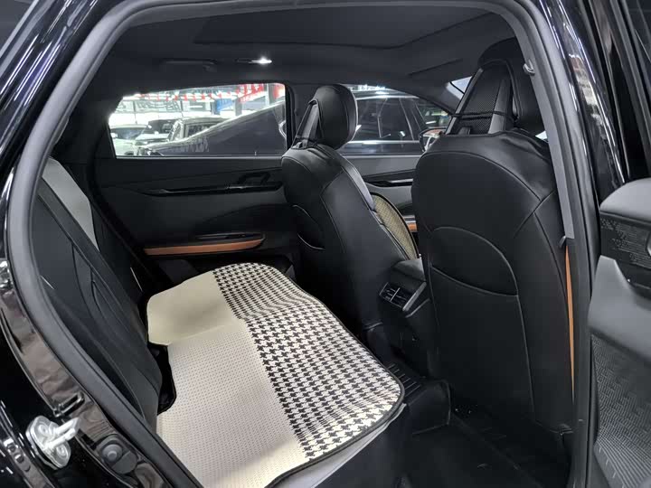 Фото 10 - Changan UNI-V