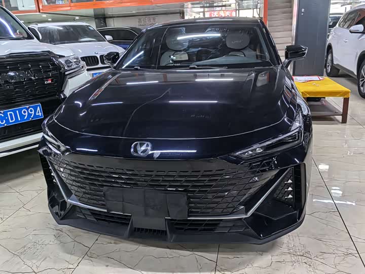 Фото 2 - Changan UNI-V