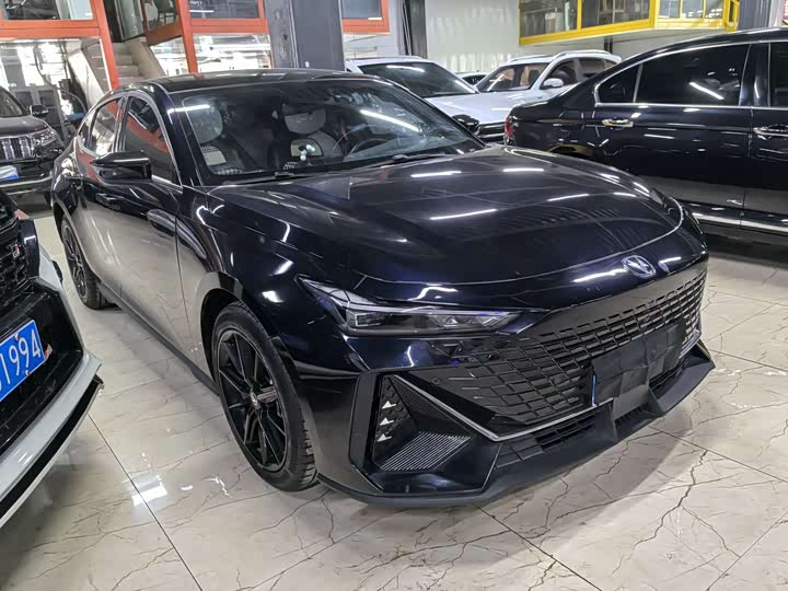 Фото 3 - Changan UNI-V