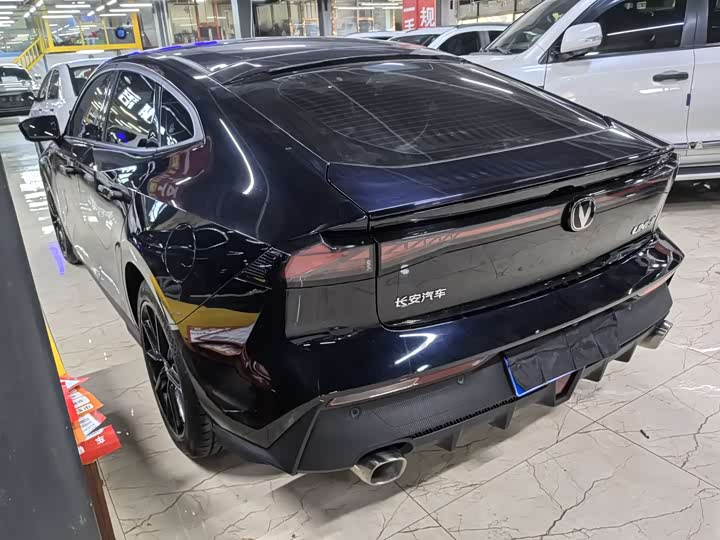 Фото 4 - Changan UNI-V