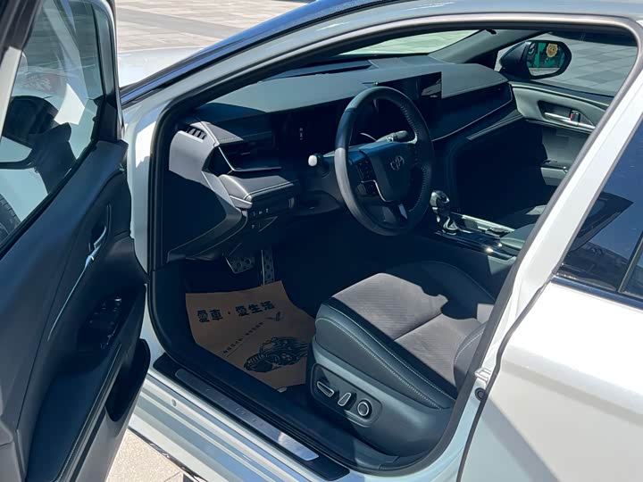 Фото 7 - Toyota Camry