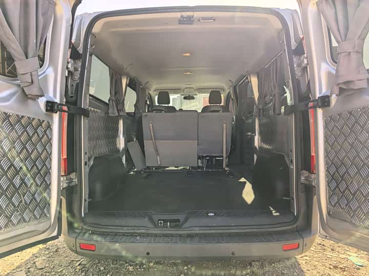 Фото 13 - Ford Transit