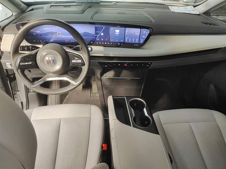 Фото 10 - Buick GL8 ES