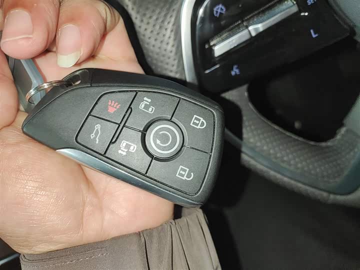 Фото 9 - Buick GL8 ES