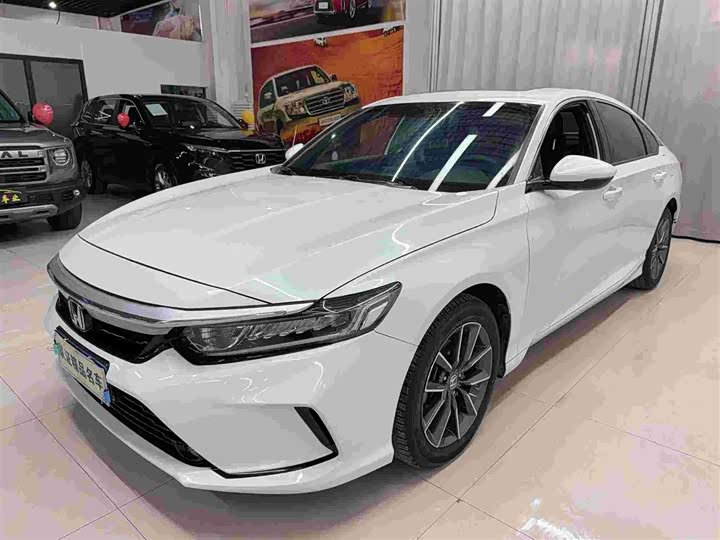 Фото 1 - Honda Inspire