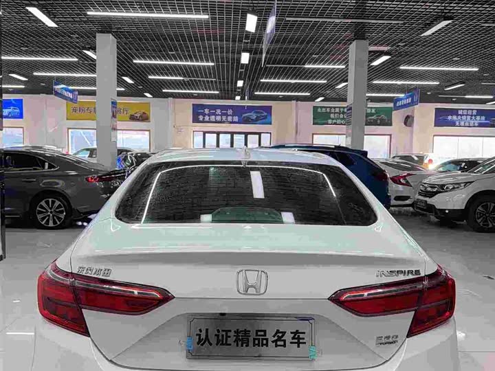 Фото 6 - Honda Inspire