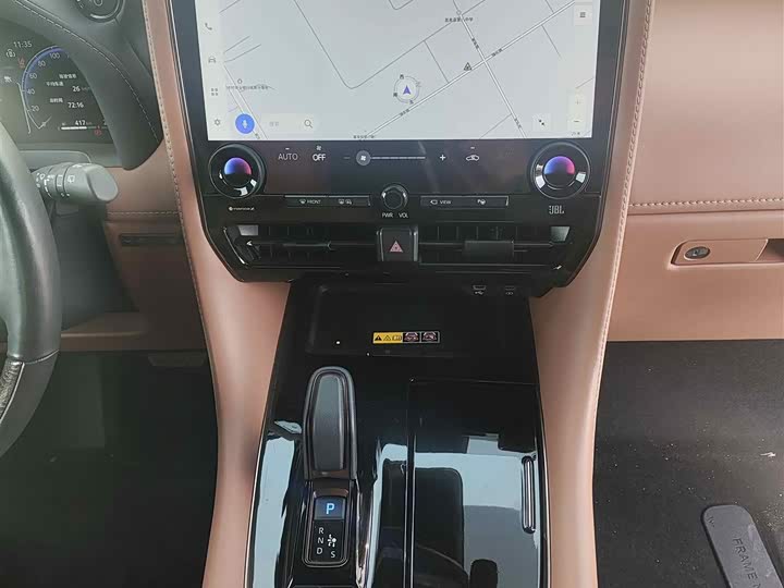 Фото 6 - Toyota Vellfire