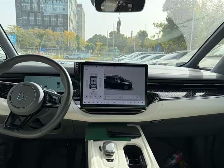 Фото 5 - Zeekr 009