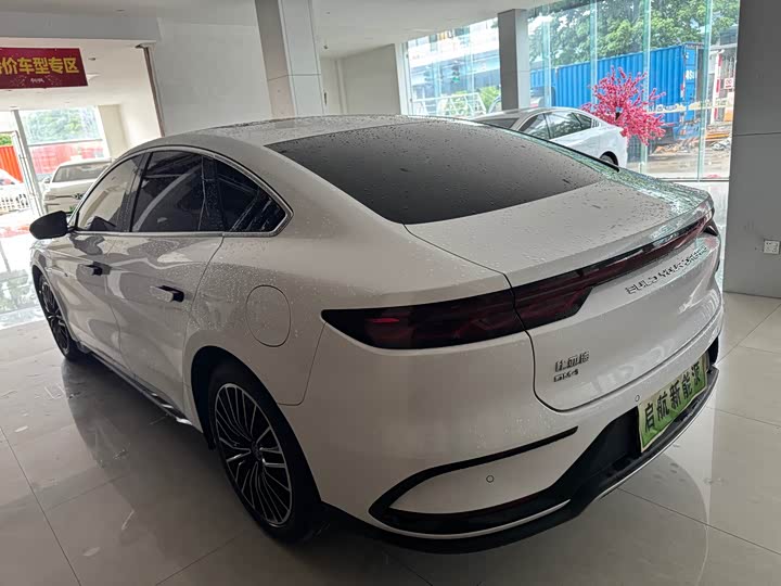 Фото 9 - BYD Han