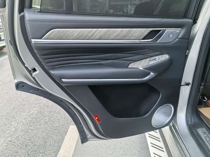 Фото 7 - Tank 500