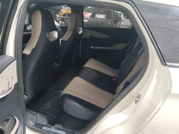 Фото 17 - BYD Dolphin