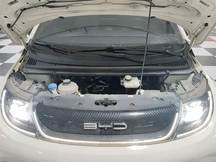 Фото 20 - BYD Dolphin