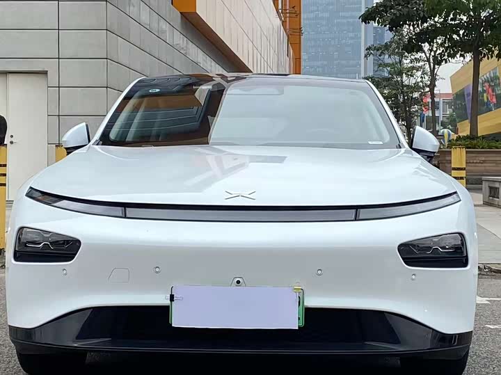 Фото 2 - XPeng P7